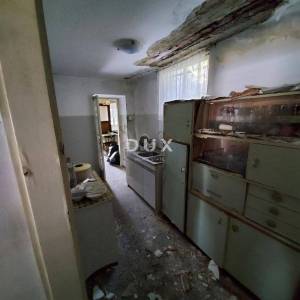 OPATIJA, IČIĆI, POLJANE- građevinsko zemljište 2231m2 s 3 kuće starine 250m2 s panoramskim pogledom na more 