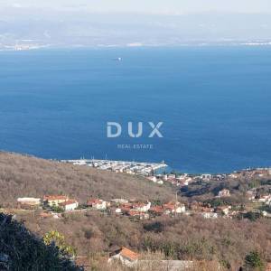 OPATIJA, IČIĆI, POLJANE- građevinsko zemljište 2231m2 s 3 kuće starine 250m2 s panoramskim pogledom na more 