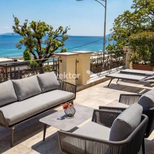 Opatija, luksuzan apartman, svega nekoliko koraka do mora