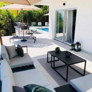 Opatija, moderna vila s grijanim bazenom