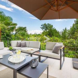 Opatija, moderna vila s grijanim bazenom