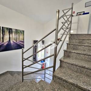 Opatija, okolica, atraktivna kuća s bazenom, idealna za investiciju