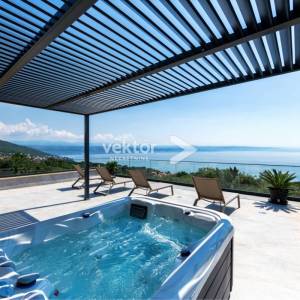 Opatija, okolica, moderna novogradnja s bazenom i pogledom na more