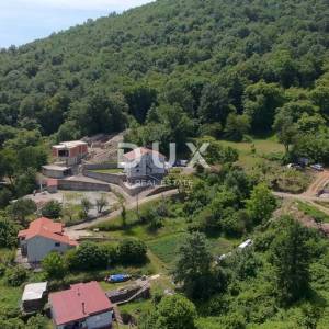 OPATIJA, RUKAVAC- građevinsko zemljište 2560m2 S LOKACIJSKOM DOZVOLOM!! za 3 zgrade i prekrasnim pogledom na more