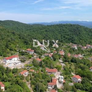 OPATIJA, RUKAVAC- građevinsko zemljište 2560m2 S LOKACIJSKOM DOZVOLOM!! za 3 zgrade i prekrasnim pogledom na more
