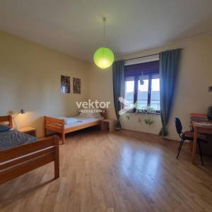 Opatija, stan s velikom terasom i pogledom na more