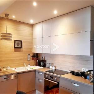 Opatija, uređen 2-soban s dnevnim boravkom i lođom, pogled