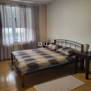 OPATIJA, VOLOSKO - Stan 75m2 odmah do mora, 2S+DB, 1.kat, terasa, parking+okoliš 400m2 za najam