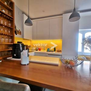 Opatija,stan u strogom centru, 100m od mora, parking