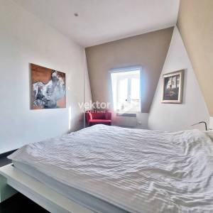 Opatija,stan u strogom centru, 100m od mora, parking