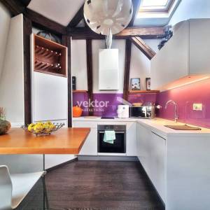 Opatija,stan u strogom centru, 100m od mora, parking