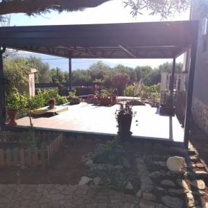 OTOK KRK, okolica Šila - Etaža kuće sa zajedničkim bazenom