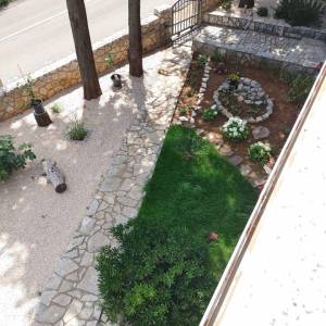 OTOK KRK, okolica Šila - Etaža kuće sa zajedničkim bazenom