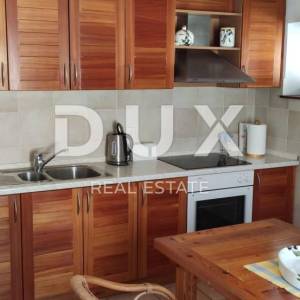 Otok Krk, Omišalj - Renovirana kamena kuća sa 4 etaže