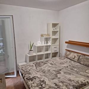 OTOK PAG, NOVALJA - šarmantan manji apartman