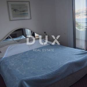 OTOK PAG, PAG - Prostrani hotel i 1271m2 terena 1. red do mora