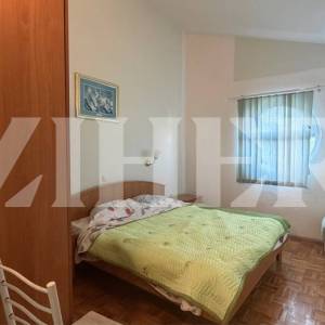 Otok Ugljan, Lukoran, apartman s vrtom, 150 m od mora