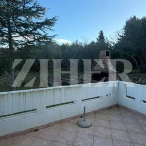 Otok Ugljan, Lukoran, apartman s vrtom, 150 m od mora