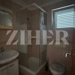 Otok Ugljan, Lukoran, apartman s vrtom, 150 m od mora