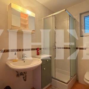 Otok Ugljan, Lukoran, apartman s vrtom, 150 m od mora