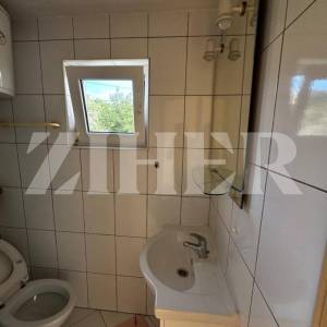 Otok Ugljan, Lukoran, kuća s okućnicom, 800 m od mora