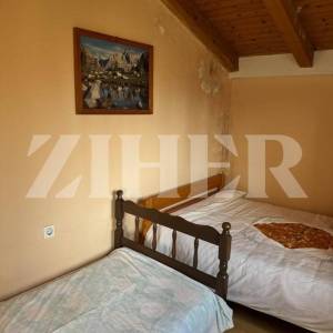 Otok Ugljan, Lukoran, kuća s okućnicom, 800 m od mora