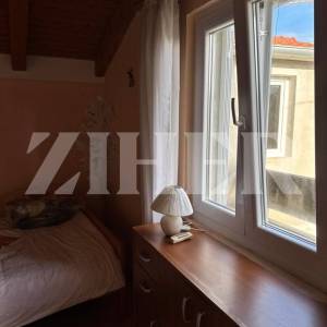 Otok Ugljan, Lukoran, kuća s okućnicom, 800 m od mora