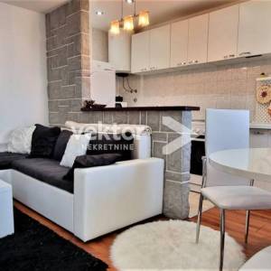 Pećine, 1-soban s dnevnim boravkom, 1. red do mora