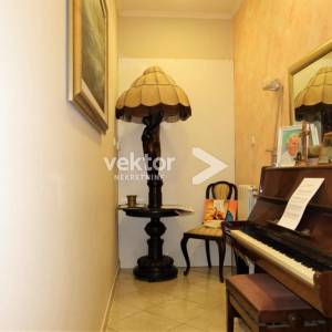 Pećine, stan s okućnicom i garažom, u staroj vili