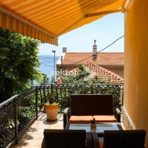 Pećine, stan s okućnicom i garažom, u staroj vili