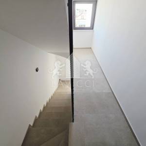 Penthouse apartman s krovnom terasom na Viru | Blizu mora