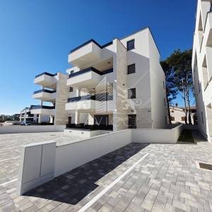 Penthouse apartman s krovnom terasom na Viru | Blizu mora