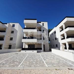 Penthouse apartman s krovnom terasom na Viru | Blizu mora