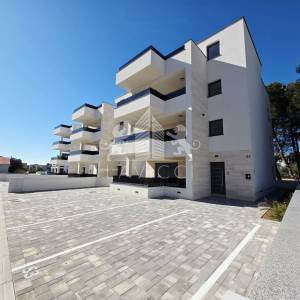 Penthouse apartman s krovnom terasom na Viru | Blizu mora