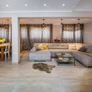 Penthouse. Medulin, blizina Medulinskih hotela.