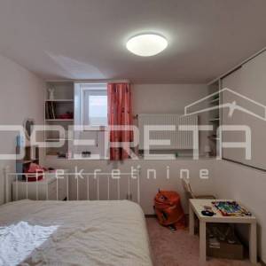 Petrčane, stan (118 m²) s privatnom okućnicom i ostakljenim paviljonom