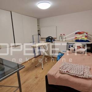 Petrčane, stan (118 m²) s privatnom okućnicom i ostakljenim paviljonom