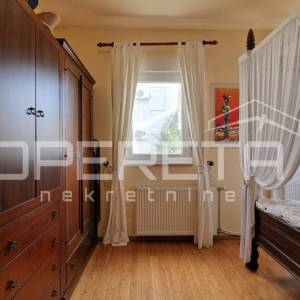 Petrčane, stan (118 m²) s privatnom okućnicom i ostakljenim paviljonom