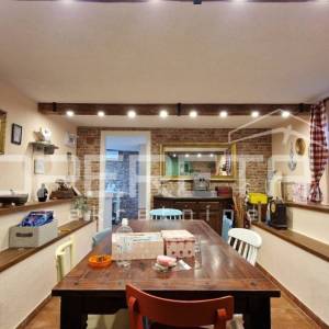 Petrčane, stan (118 m²) s privatnom okućnicom i ostakljenim paviljonom