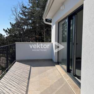 Plomin, okolica, adaptirana kuća s pogledom na more