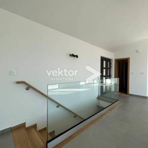 Plomin, okolica, adaptirana kuća s pogledom na more