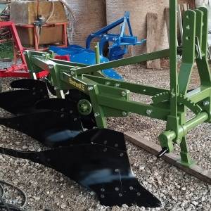 Plug Eberhardt trobrazni