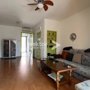 Podmurvice, 2-soban s dnevnim boravkom i okućnicom