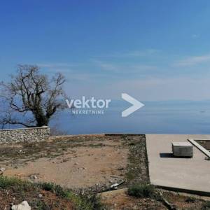 Poljane, dvije vile s bazenom i pogledom na more