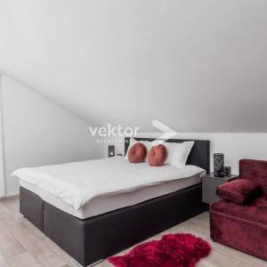 Poljane - Luksuzna kuća s bazenom i spektakularnim pogledom na more