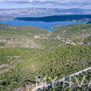 Poljoprivredno zemljište s pogledom na more – Selca