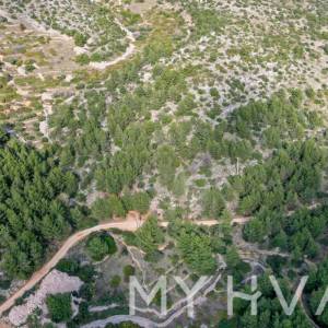 Poljoprivredno zemljište na rubu građevinske zone – Zavala