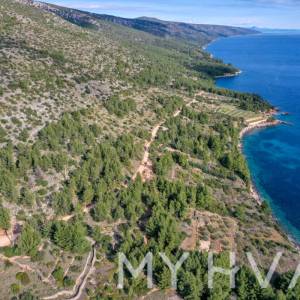 Poljoprivredno zemljište na rubu građevinske zone – Zavala