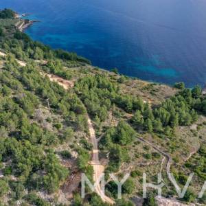 Poljoprivredno zemljište na rubu građevinske zone – Zavala