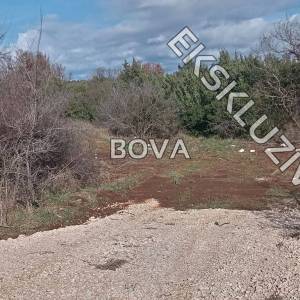 Poljoprivredno zemljište 3544 m2 – Sukošan *Uz glavnu cestu* (ID-2584/E)